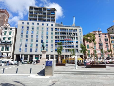 Property building, Street view