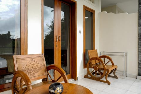 Patio, Day, View (from property/room), Balcony/Terrace, Living room, Seating area