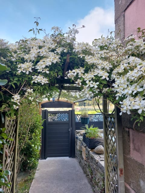 Chambres d'Hôtes vue mer entre Plestin les Grèves et locquirec Bed and Breakfast in Locquirec