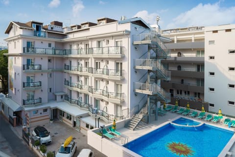 Facade/entrance, Swimming pool