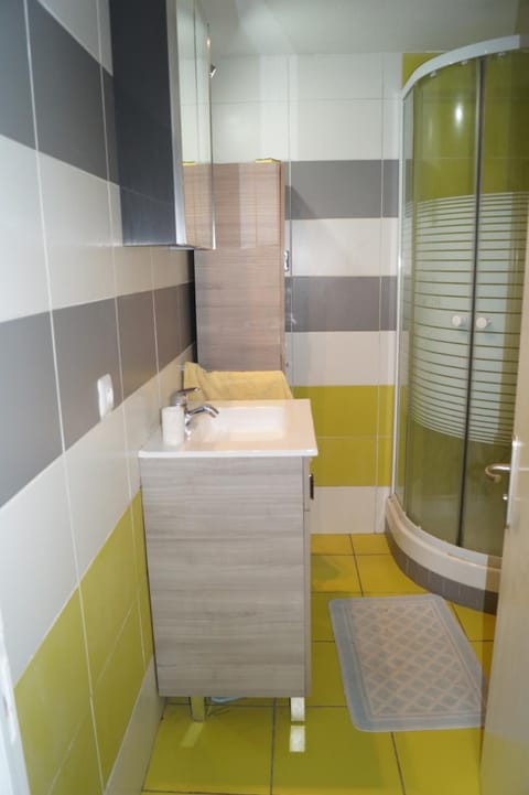 appartement dans villa aquarelle Apartment in Corsica