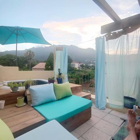 appartement dans villa aquarelle Apartment in Corsica