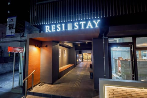 Property building, Facade/entrance, Night