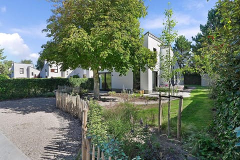 Doggersbank 38 Noordzeepark - Ouddorp - North Sea gem, wood-burning stove, big kitchen, garden with privacy House in Ouddorp