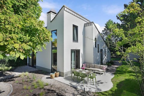 Doggersbank 38 Noordzeepark - Ouddorp - North Sea gem, wood-burning stove, big kitchen, garden with privacy House in Ouddorp