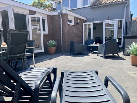 Property building, Day, Garden