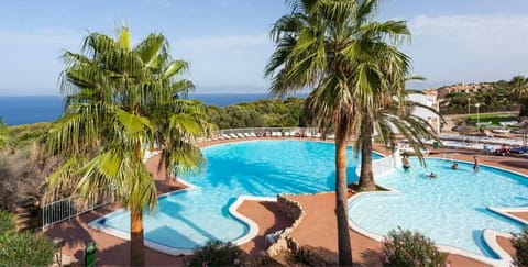 Natural landscape, Sea view, Swimming pool, sunbed