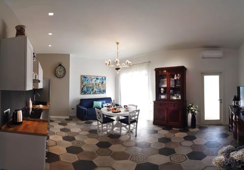 Balcony/Terrace, Living room, Seating area, Dining area