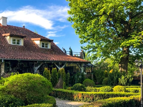 Property building, Spring, Summer, Garden, Animals