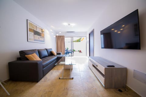 Living room, On site, Garden view, Facility for disabled guests
