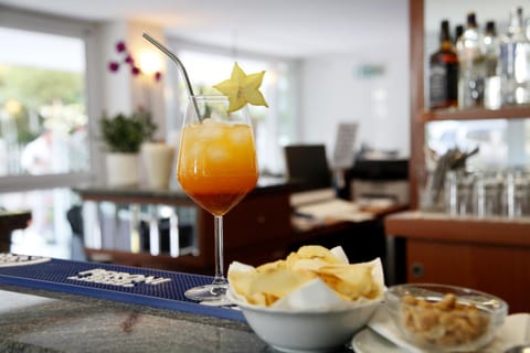 Lobby or reception, Lounge or bar, Food and drinks, Food, Drinks