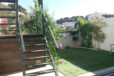 Garden, Landmark view