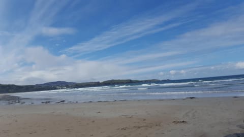 Willow house Eircode F92V67T No kitchen no washing machine at this time available Vacation rental in County Donegal