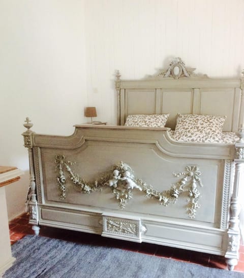 Fontaine-de-Vaucluse : maison avec vues House in Fontaine-de-Vaucluse