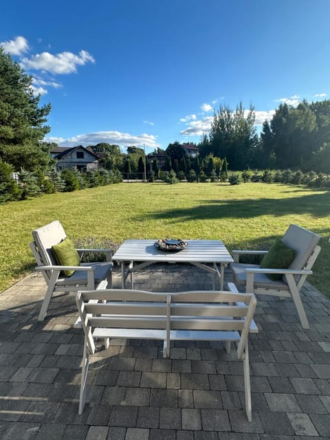 Property building, Garden, Garden, Balcony/Terrace, Balcony/Terrace