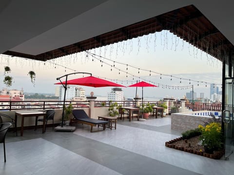 Lounge or bar