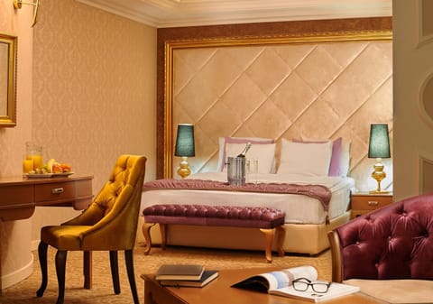 Photo of the whole room, Decorative detail, Bedroom