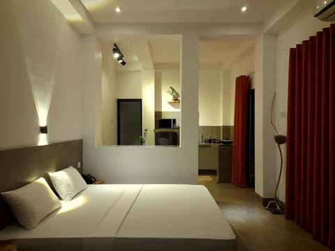 Bed, Natural landscape, Balcony/Terrace, Food and drinks, Bedroom, Meals, Breakfast, Lunch, Dinner, Drinks, Sunrise, Sunset, fireplace, locker, pet friendly, sunbed, kitchen, air conditioner