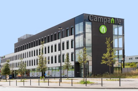 Property building, Facade/entrance, Property logo or sign