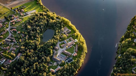 Property building, Area and facilities
