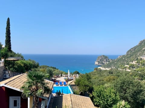 Property building, Sea view, Swimming pool