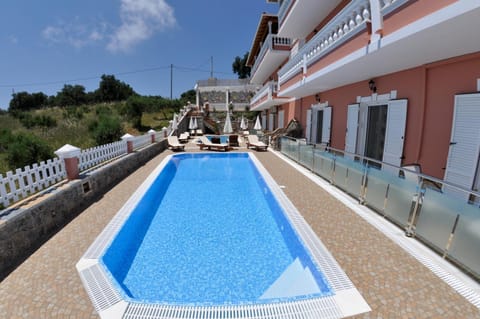 Property building, Balcony/Terrace, Swimming pool