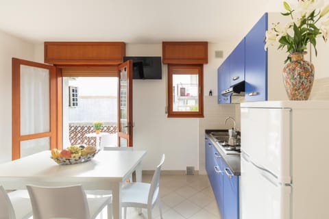 Summer, Coffee/tea facilities, Dining area
