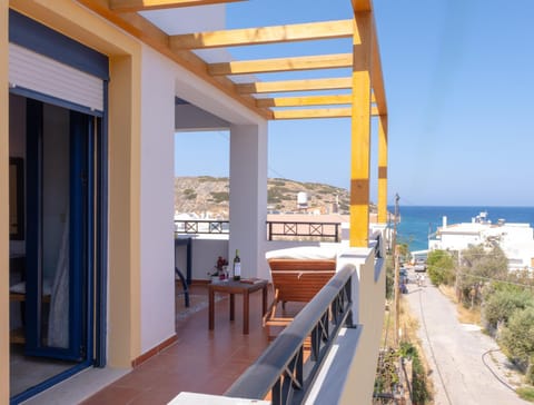 Day, Natural landscape, Balcony/Terrace, Sea view