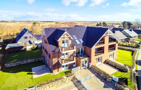 Property building, Bird's eye view, Street view
