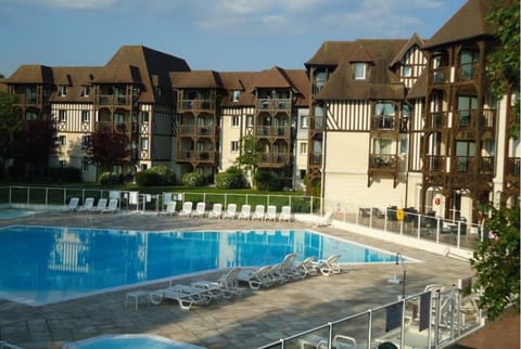 très bel appartement 8 personnes wifi offert Apartment in Deauville