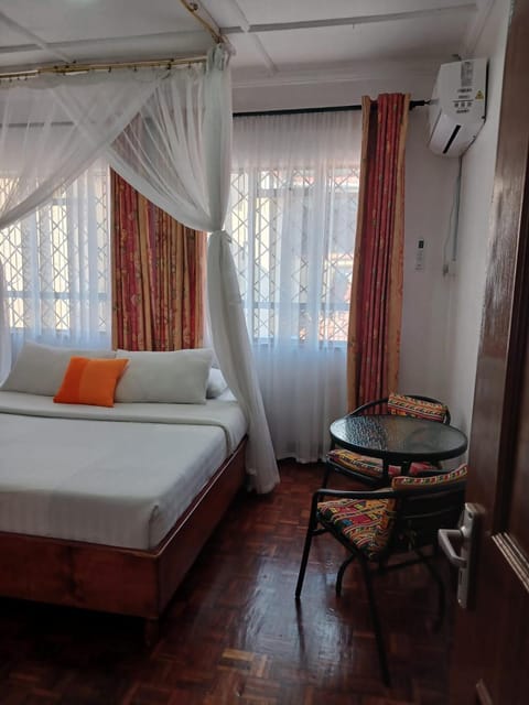 Bed, Bedroom, hair dresser, air conditioner