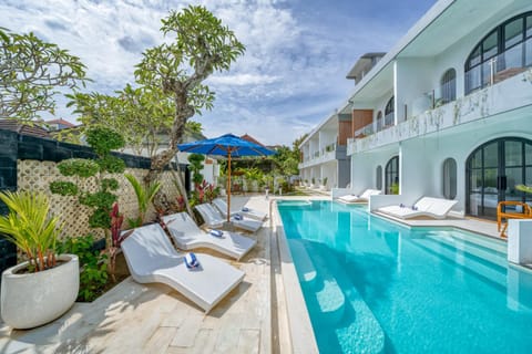 Property building, View (from property/room), Garden view, Pool view, sunbed