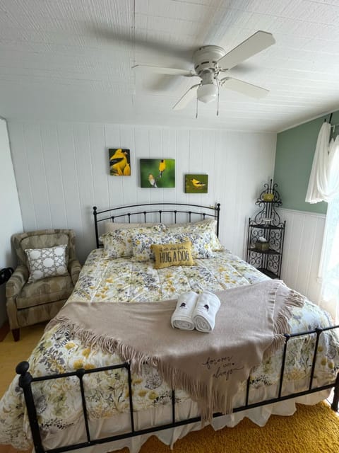 The Purple Martin Lakeside Inn Bird Sanctuary on Lake Huron Bed and Breakfast in Michigan