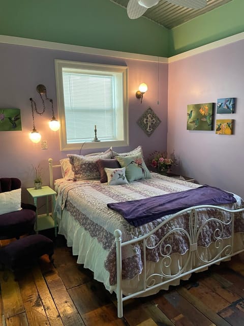 The Purple Martin Lakeside Inn Bird Sanctuary on Lake Huron Bed and Breakfast in Michigan