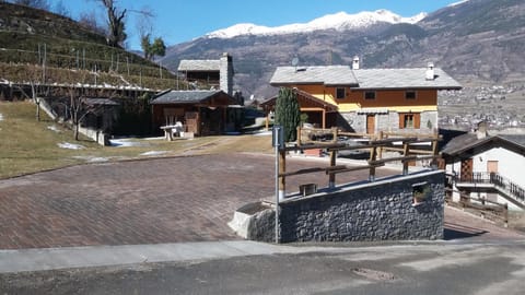 Street view, Area and facilities