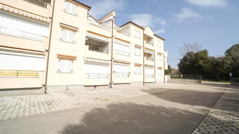 Apartment Sandy Beach Zambrattia Apartment in Istria County
