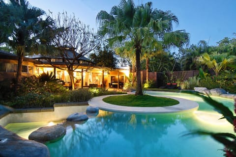 Garden, Swimming pool