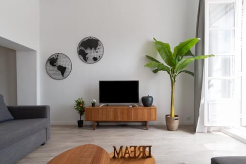 Communal lounge/ TV room, Living room