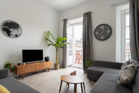 Communal lounge/ TV room, TV and multimedia, Living room