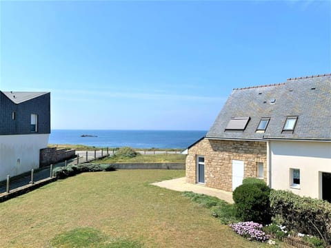 Maison rénovée 3 pièces, vue mer, pour 6, parking - FR-1-478-28 Villa in Quiberon
