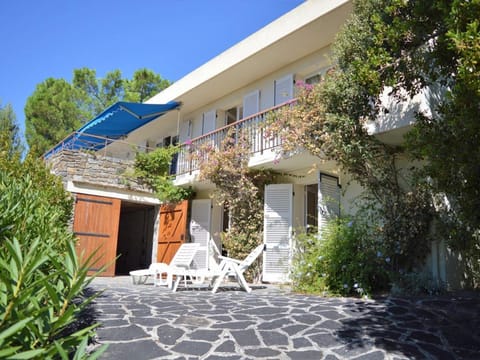 Villa californienne 4 chambres, terrasse vue mer, parking, animaux admis - FR-1-251-310 House in Le Lavandou