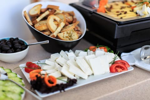 Food and drinks, Breakfast, Buffet breakfast