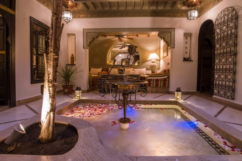 Patio, Restaurant/places to eat
