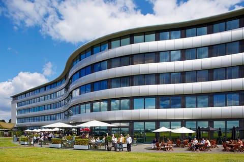Property building, Garden, Balcony/Terrace