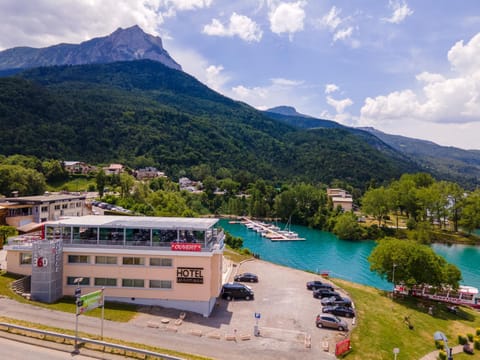 Natural landscape, Lake view, Mountain view