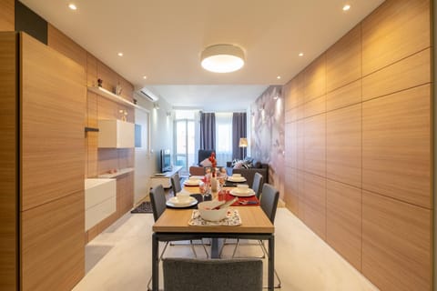 Living room, Photo of the whole room, Seating area, Dining area