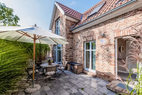 Property building, Balcony/Terrace