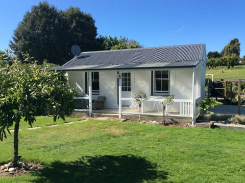 Property building, Natural landscape, Garden, Garden view
