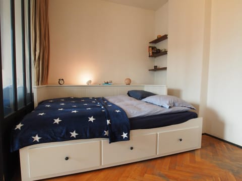 Bed, Bedroom