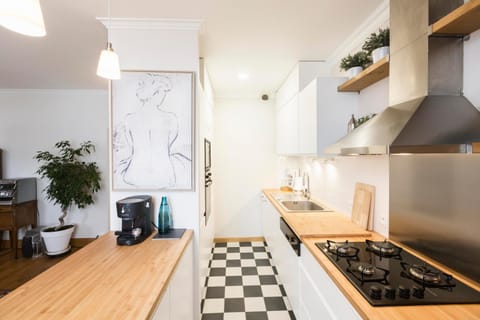 Kitchen or kitchenette, Communal kitchen